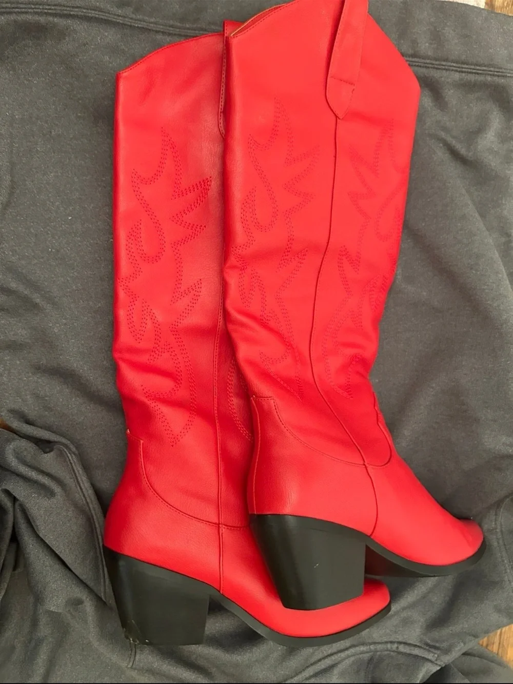 Red Western Boots - Bold Red Women’s Boots size 6.5